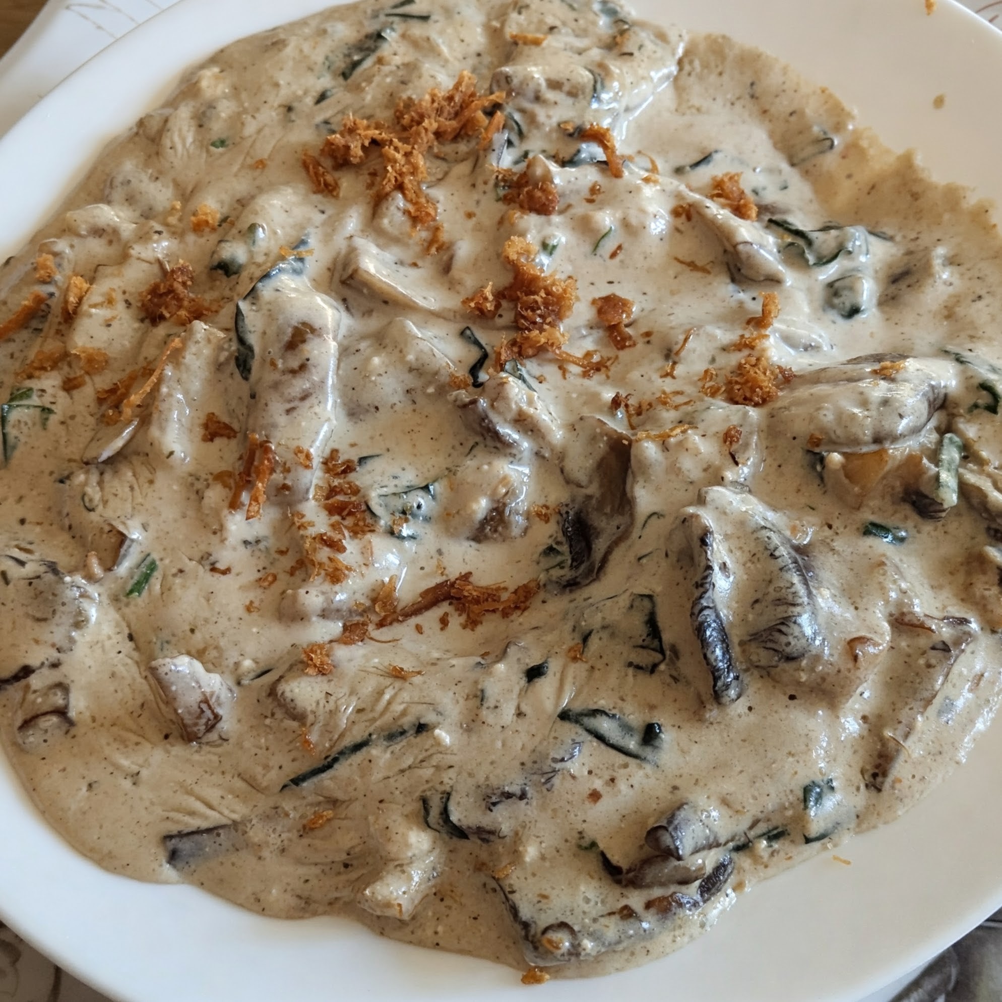 Mushrooms and spinach bowl